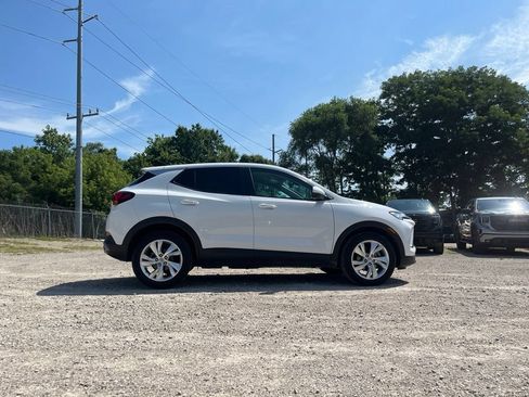 Used 2024 Buick Encore GX Preferred w/ Comfort Package FWD image 6