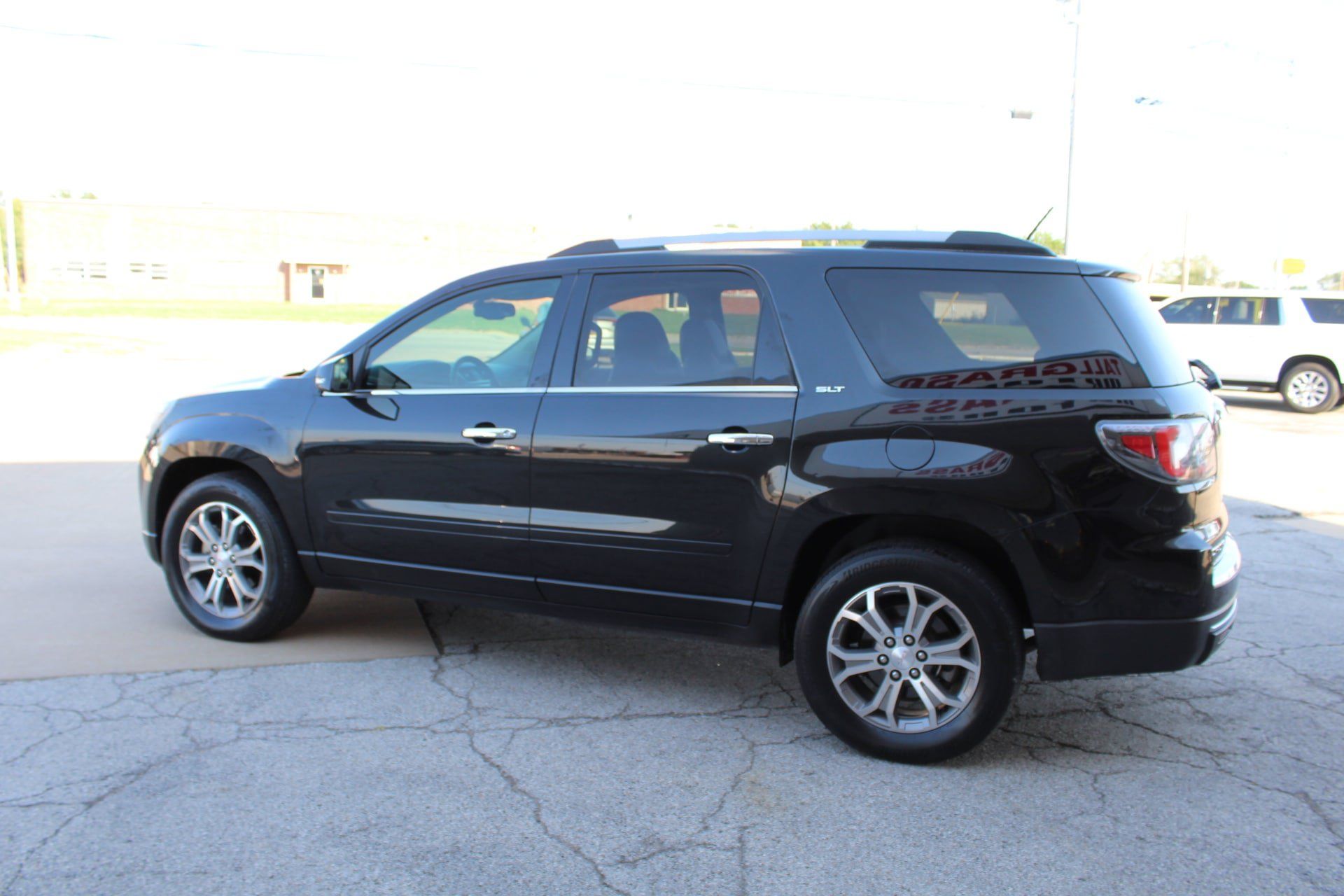 Used 2013 GMC Acadia SLT w/ Technology Package AWD/4WD image 8