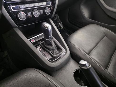 Used 2017 Volkswagen Jetta SEL FWD image 35