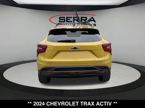 Used 2024 Chevrolet Trax ACTIV w/ Driver Confidence Package FWD image 11
