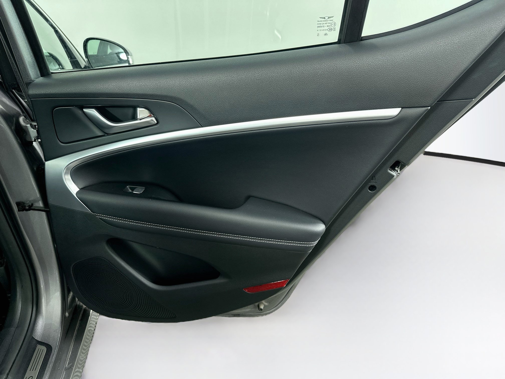 Used 2026 Genesis G70 2.5T RWD image 31