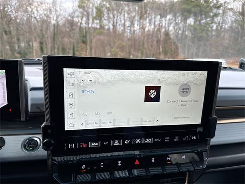 Used 2024 GMC Hummer EV 3X w/ Omega Edition image 26