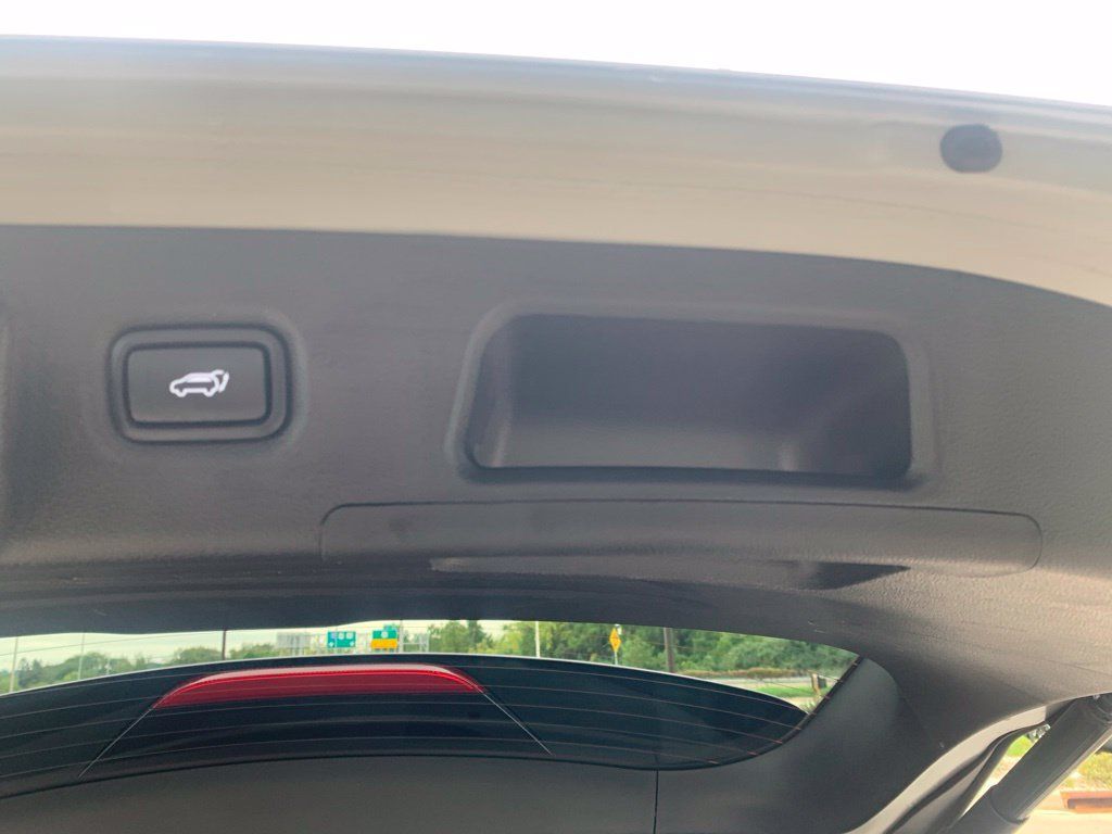 Used 2020 Hyundai Santa Fe SEL w/ Convenience + Premium Package AWD/4WD image 36