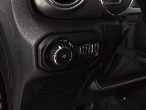 Used 2021 Jeep Wrangler Unlimited Sahara image 33