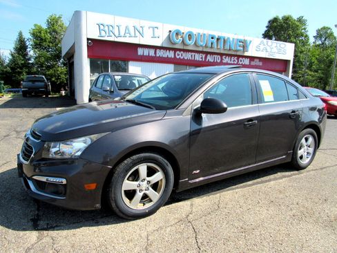 Used 2016 Chevrolet Cruze LT w/ Sun And Sound Package image 26