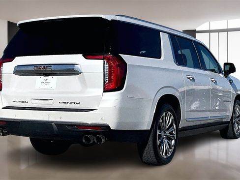 Used 2021 GMC Yukon XL Denali w/ Denali Ultimate Package image 2