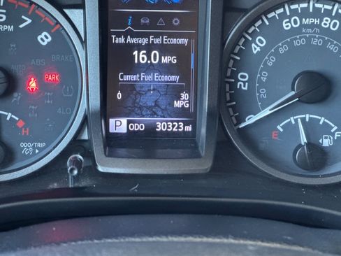 Certified 2023 Toyota Tacoma TRD Off-Road w/ Technology Package AWD/4WD image 23