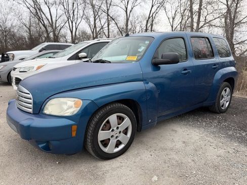 Used 2009 Chevrolet HHR LS image 2