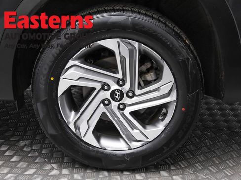 Used 2023 Hyundai Santa Fe SEL image 8