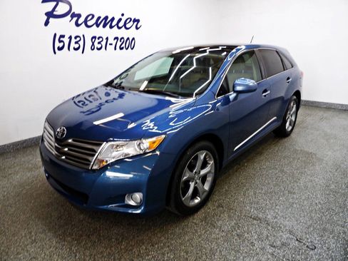 Used 2011 Toyota Venza w/ Leather Pkg FWD image 1