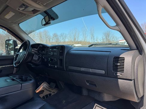 Used 2013 GMC Sierra 2500 SLE w/ SLE Preferred Package image 19