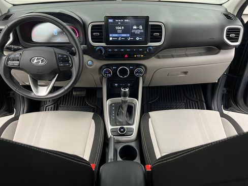 Used 2025 Hyundai Venue SEL FWD image 35
