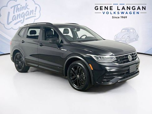 Certified 2022 Volkswagen Tiguan SE R-Line AWD/4WD image 3