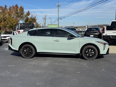New 2025 Kia K4 GT-Line Turbo image 2
