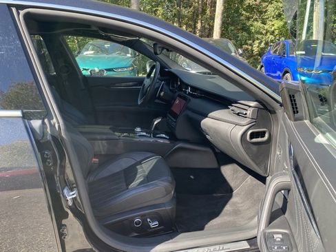 Used 2022 Maserati Quattroporte Modena image 38