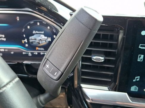 Used 2023 Chevrolet Silverado 1500 LT AWD/4WD image 14