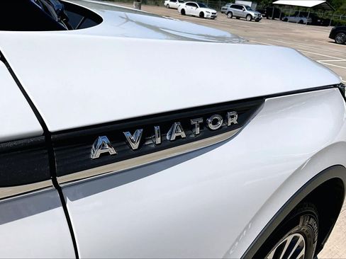 Used 2024 Lincoln Aviator Reserve w/ Elements Package Plus RWD image 10