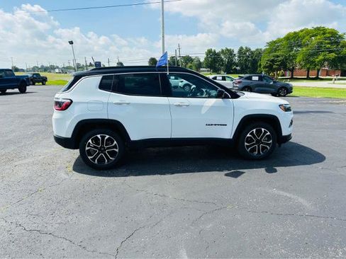 Used 2024 Jeep Compass Limited AWD/4WD image 2