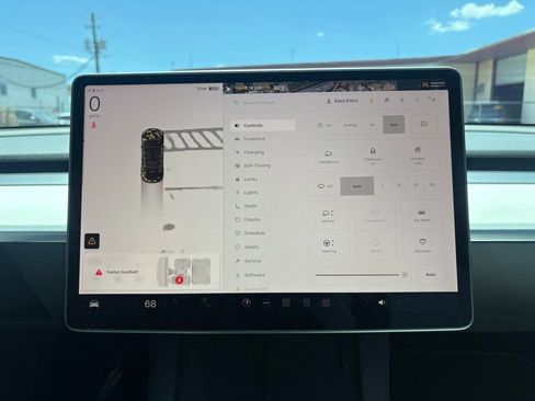 Used 2023 Tesla Model Y Performance AWD/4WD image 23