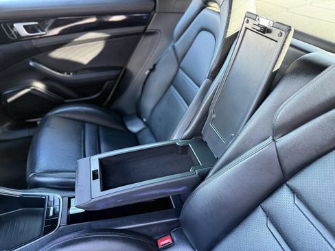 Used 2021 Porsche Panamera image 31