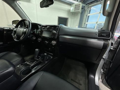 Used 2016 Toyota 4Runner Trail Premium image 30