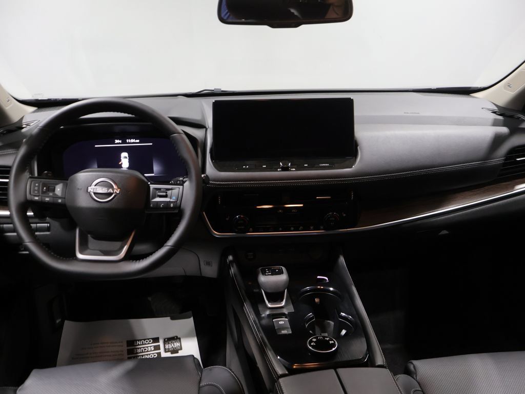 Used 2025 Nissan Rogue Platinum w/ Platinum Premium Package AWD/4WD image 15