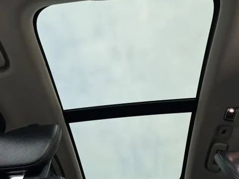 Used 2017 Volvo XC90 T6 Momentum w/ Vision Package image 27