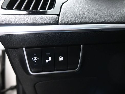 Used 2021 Kia Stinger GT-Line image 26