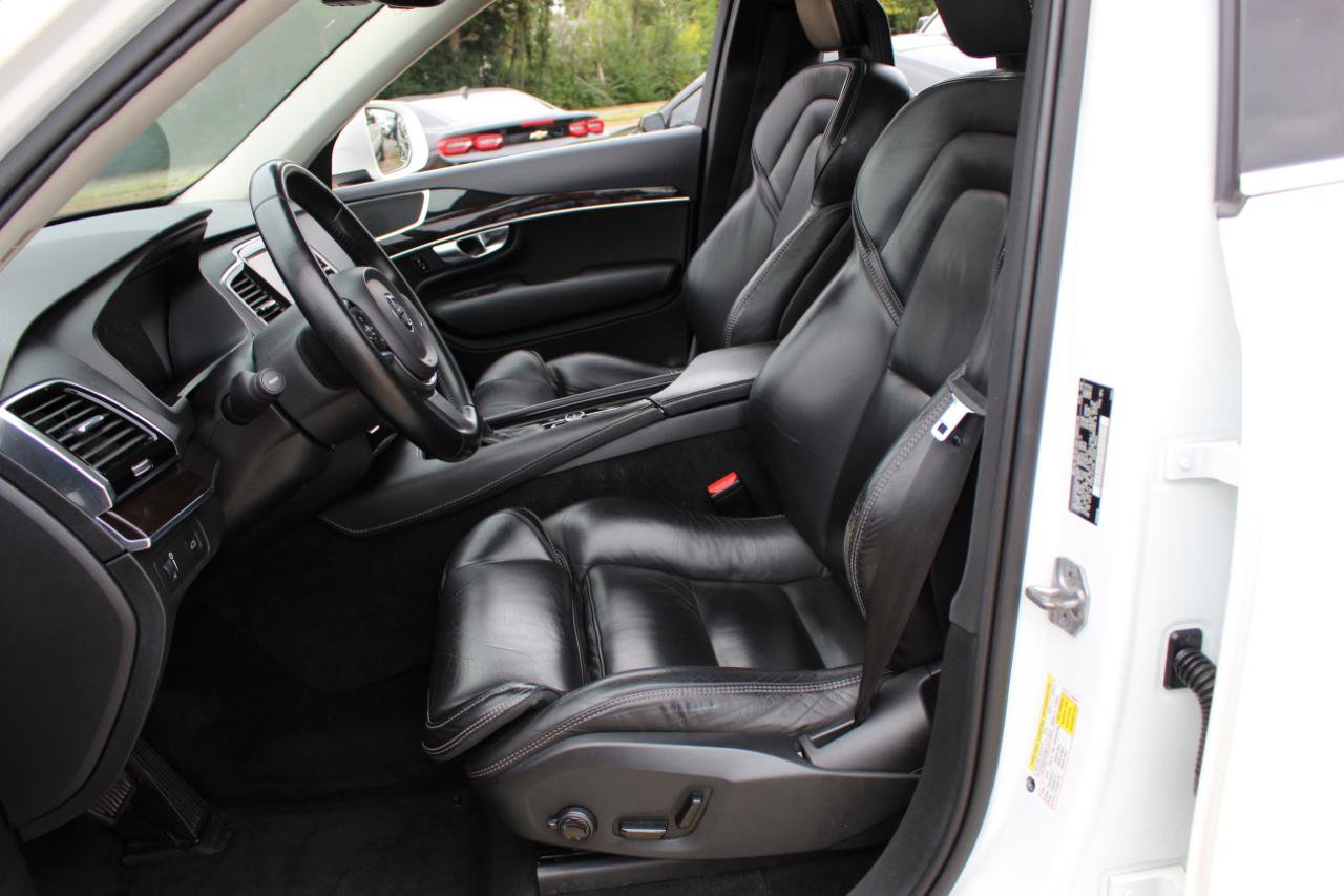 Used 2017 Volvo XC90 T6 Momentum AWD/4WD image 10