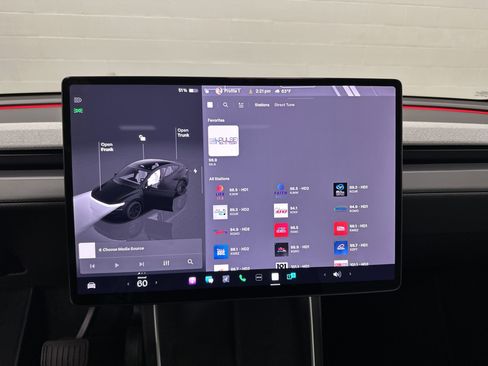 Used 2026 Tesla Model Y 2WD image 23