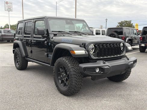 Used 2025 Jeep Wrangler Unlimited Sport S 4xe AWD/4WD image 4