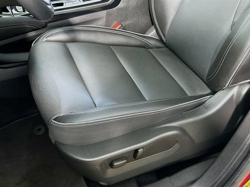 Used 2023 Buick Envision Essence AWD/4WD image 11