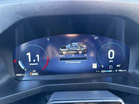 Certified 2025 Ford Explorer Platinum w/ LUX Leather Package image 15