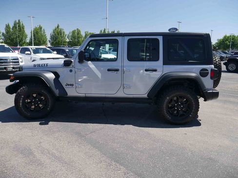 Used 2023 Jeep Wrangler Unlimited w/ Cold Weather Group AWD/4WD image 20
