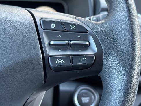 Used 2023 Hyundai Kona SE w/ Cargo Package image 28