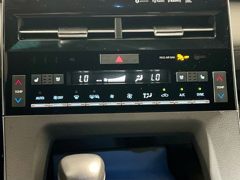 Used 2020 Toyota Avalon Limited w/ Advanced Safety Package FWD image 12
