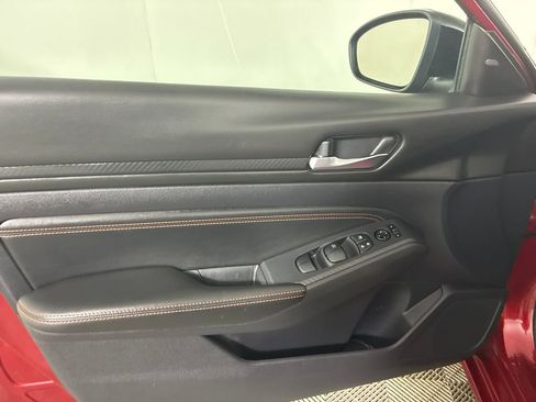 Used 2020 Nissan Altima 2.5 SR image 14