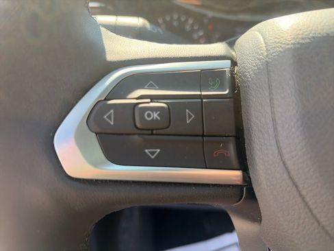 Used 2025 Jeep Compass Limited AWD/4WD image 29