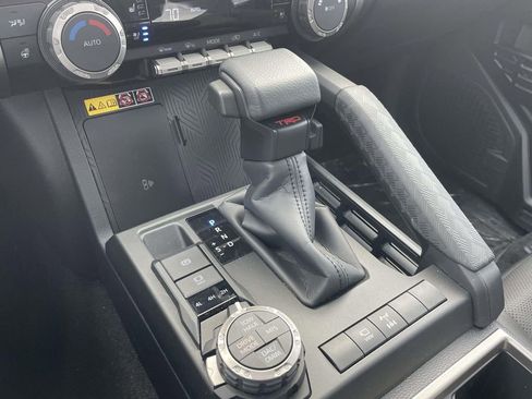 New 2026 Toyota 4Runner TRD Off-Road Premium AWD/4WD image 16
