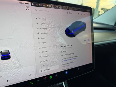 Used 2018 Tesla Model 3 Long Range RWD image 8