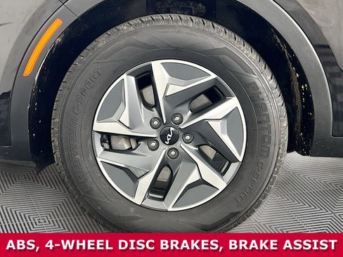 Used 2022 Kia Sorento S image 34