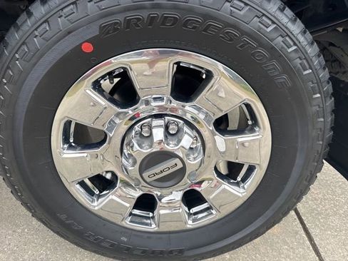 Used 2024 Ford F250 Lariat w/ Lariat Ultimate Package image 23