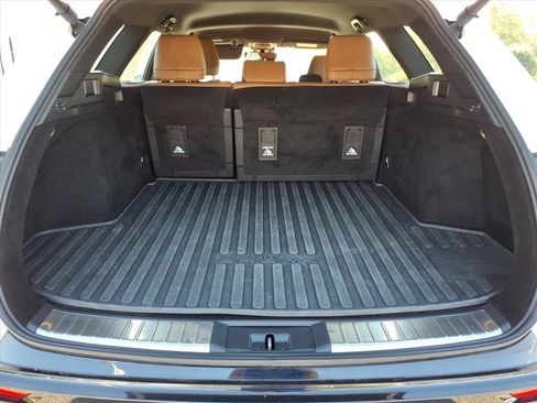 Certified 2025 Toyota Crown Signia AWD/4WD image 10
