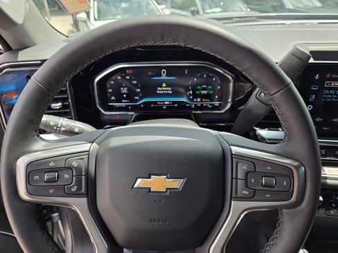 Certified 2025 Chevrolet Silverado 3500 LTZ w/ LTZ Convenience Package image 31