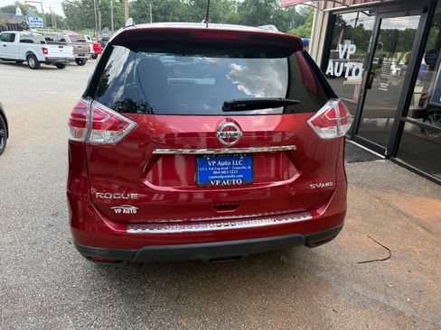 Used 2016 Nissan Rogue SV w/ SV Premium Package AWD/4WD image 5