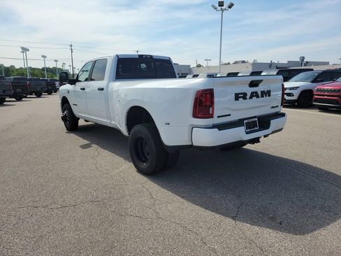 New 2026 RAM 3500 Big Horn AWD/4WD image 3