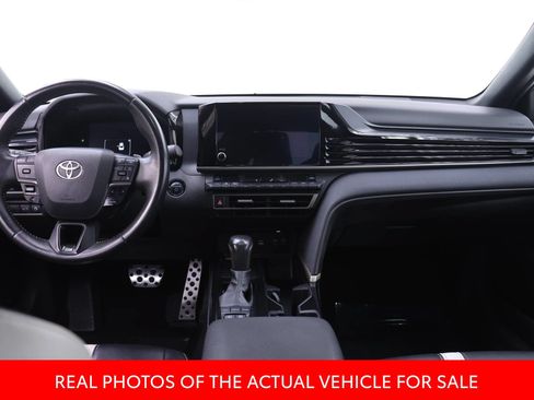 Used 2025 Toyota Camry SE FWD image 5