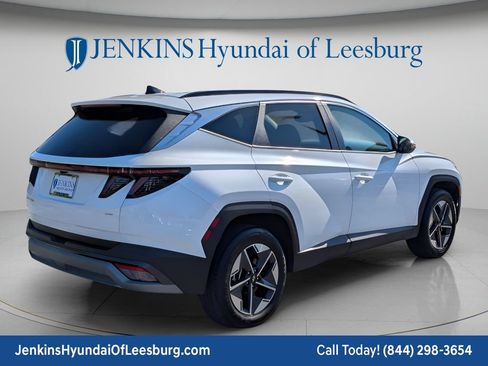 Certified 2025 Hyundai Tucson SEL AWD/4WD image 3