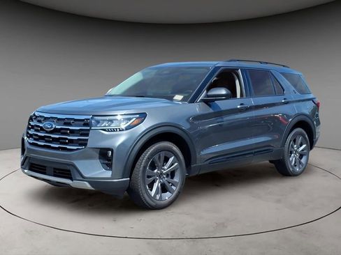 New 2026 Ford Explorer Active w/ Active Comfort Package AWD/4WD image 1