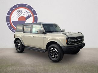 New 2025 Ford Bronco Outer Banks video 2